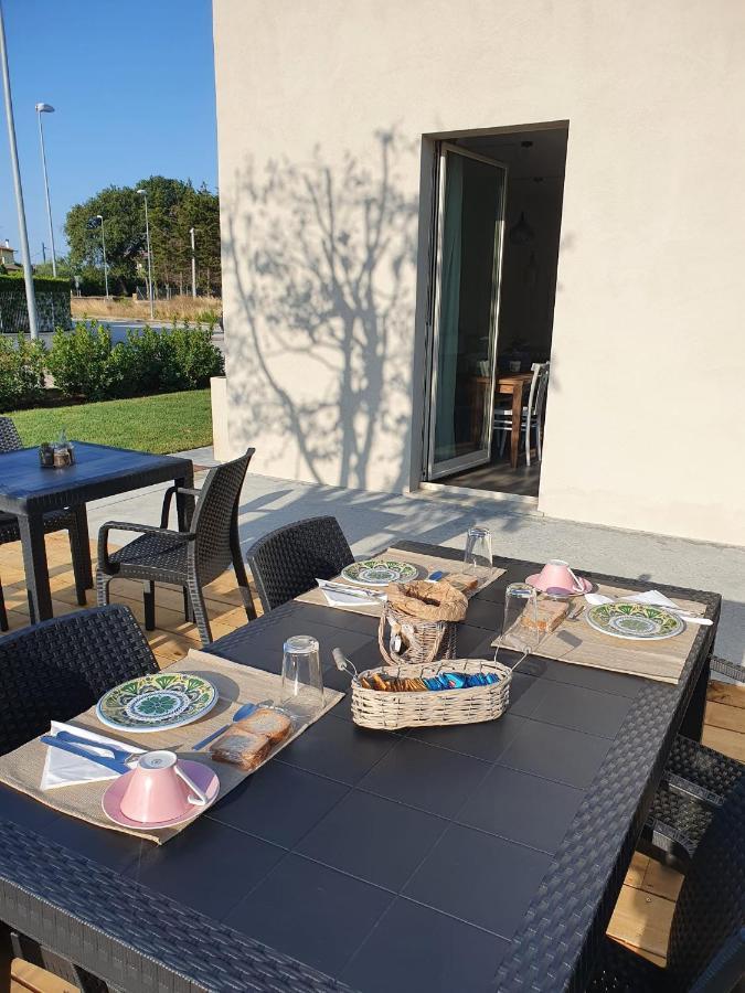 Casa Lunaria B&B Porto SantʼElpidio Exterior foto